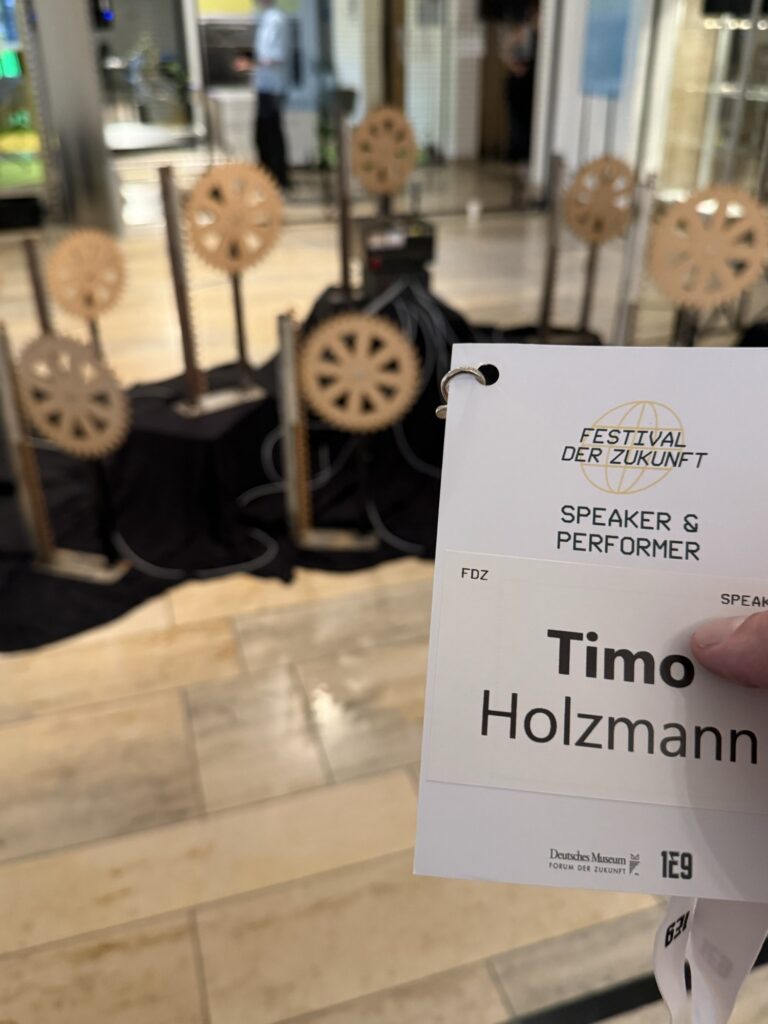 Speaker badge for Timo Holzmann at the Festival der Zukunft, with Life in Kinetics at the Deutsches Museum